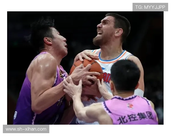 中国篮球联赛再度升温 北京队逆转胜上海队 实现五连胜纪录