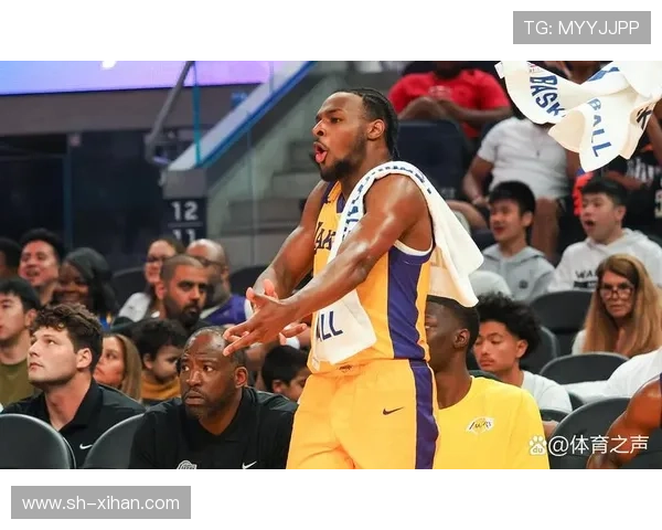 詹姆斯领衔湖人季前赛大胜勇士 浓眉表现抢眼展现MVP潜力